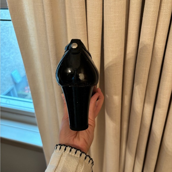 Stuart Weitzman black patent leather pumps - Picture 4 of 4